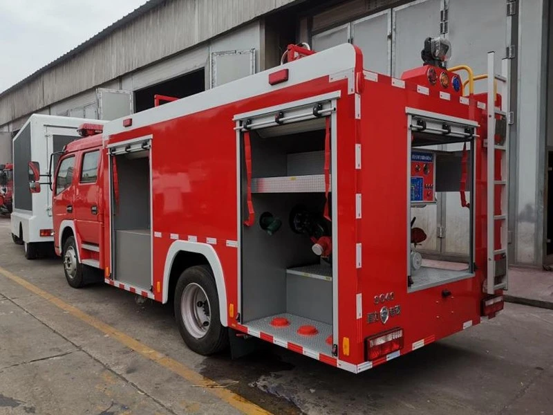 Dongfeng 4 Ton Double Cab Water Tank Fire Truck best