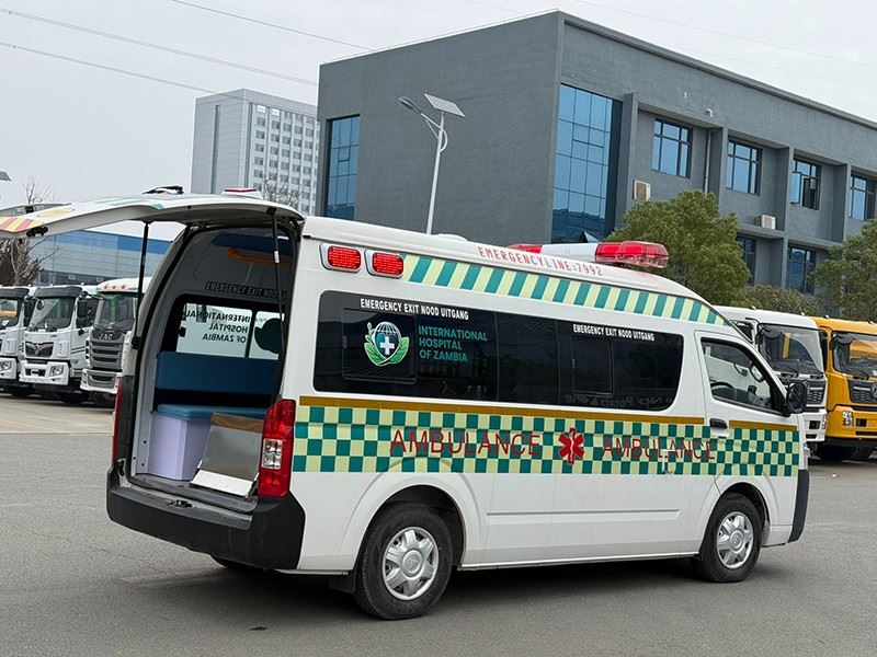 Foton G9 Gasoline ICU Ambulance Van best