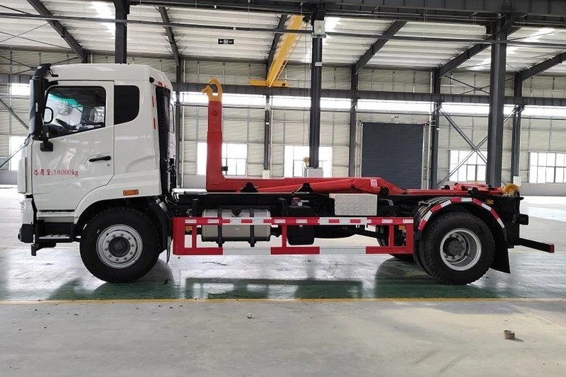 SINOTRUK HOWO Hooklift Garbage Truck high quality